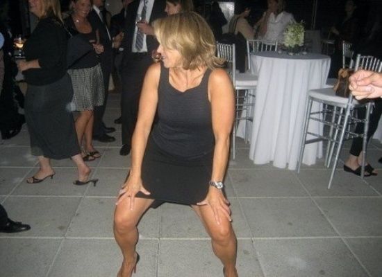 katie couric hot. Katie Couric drops it like its