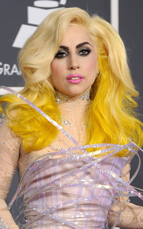 LADY GAGA EGG OUTFIT GRAMMYS