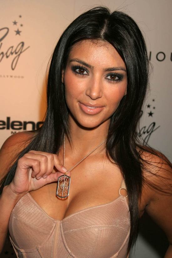 pics of kim kardashian 2010