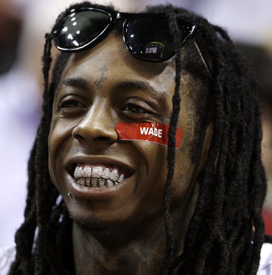 Lil-Wayne-diamonds-teeth-grill