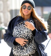 Beyonce New Movie : Beyonce Caught Breastfeeds Blue Ivy in Public