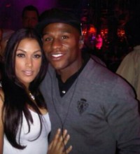 PHOTOS : Floyd Mayweather Throws Party For Fiance From Jail