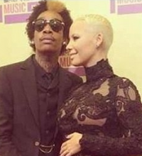 Confirmed : Amber Rose & Wiz Khalifa Announce AT VMA’s She’s Pregnant!!