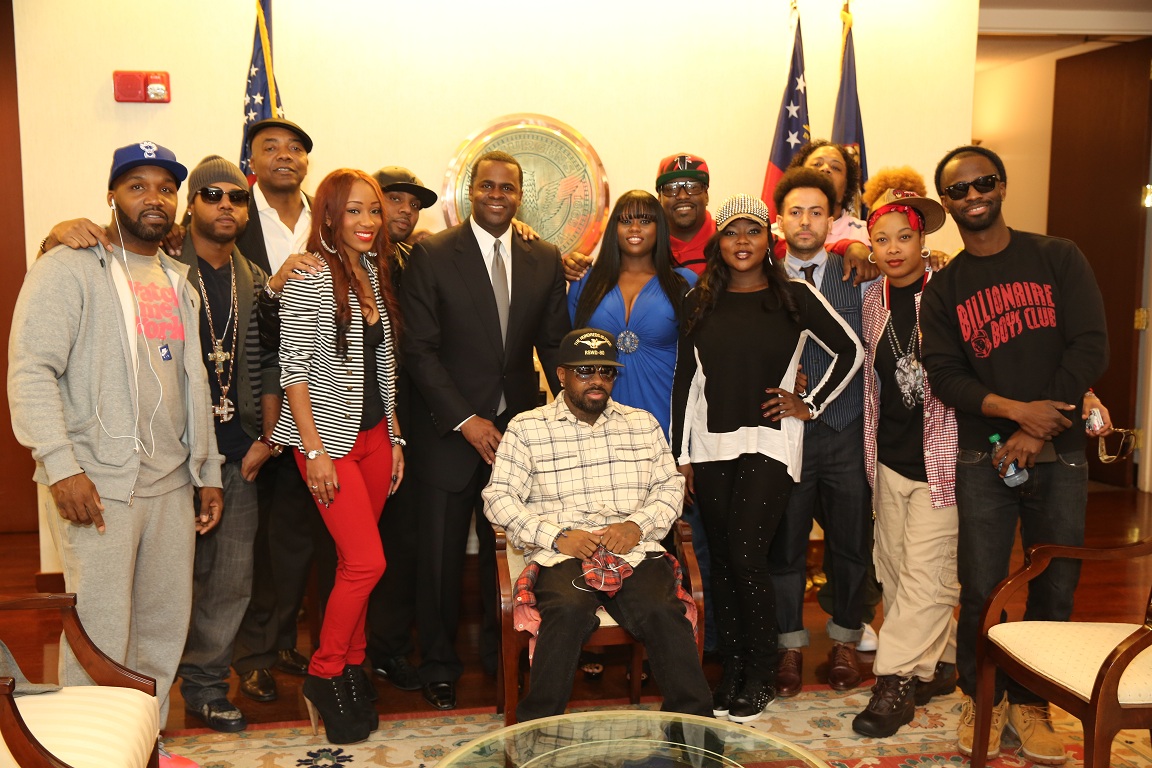 So So Def family with Mayor Reed in the Mayor's Office rszd