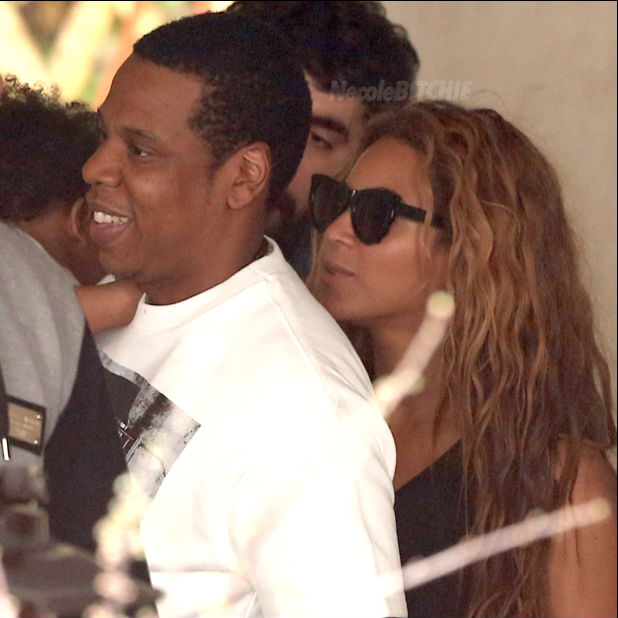 The-Carters-Having-Lunch