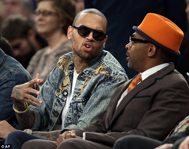 chris-brown-tells-drake-to-come-out-the-closet3