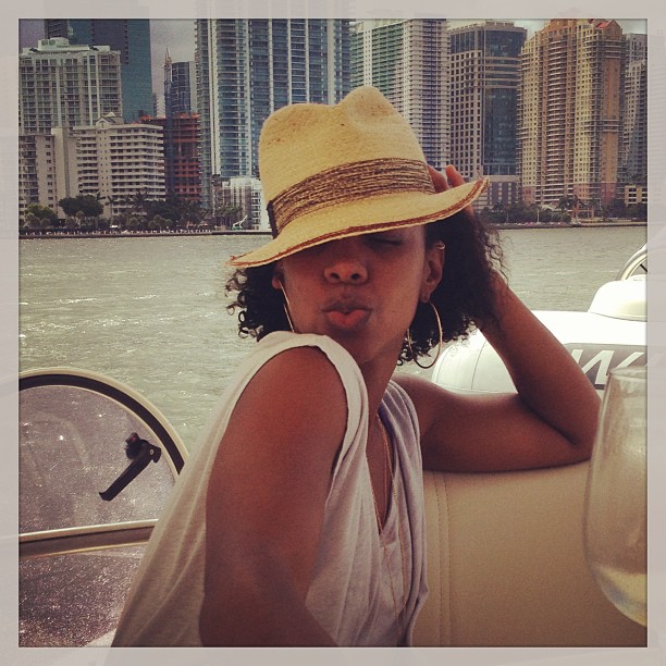 coast-guard-rescues-rented-boat-with-kelly-rowland-on-board1