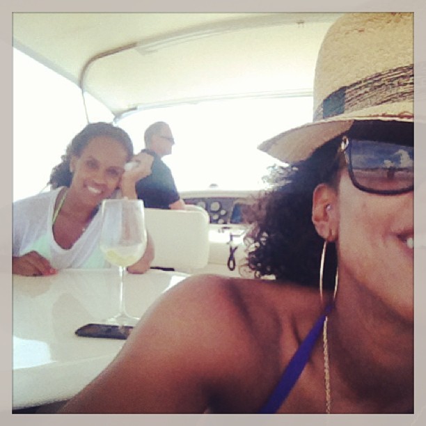 coast-guard-rescues-rented-boat-with-kelly-rowland-on-board2