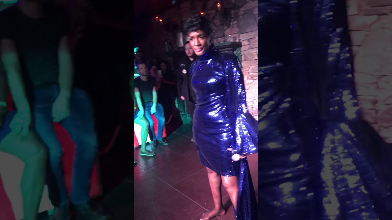 Momma Dee Performs New Song 'In That Order'