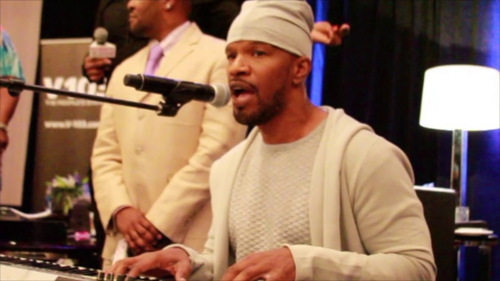 Jamie Foxx Sings The Bandy Bruch Song As Prince, Baby Face, Luther, In Atlanta 2015