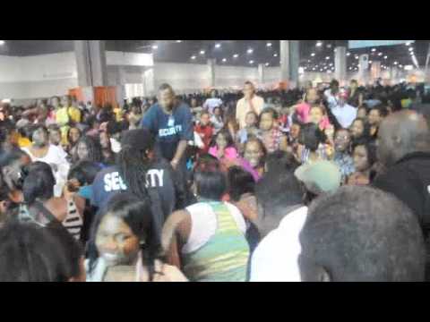 Trey Songz Fan Fight On T-shirt